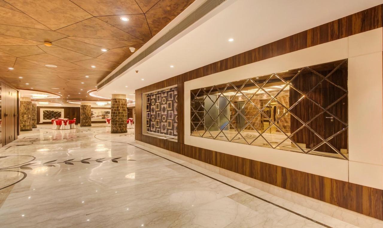 Treebo Premium Tahoora International Hotel Calcutá Exterior foto
